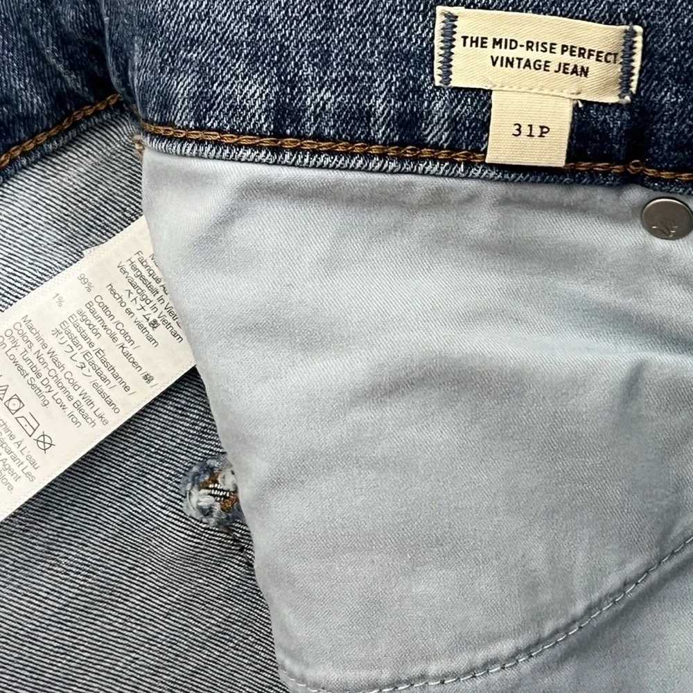 Madewell The Petite Mid-Rise Perfect Vintage Jeans in Knowland Wash - Picture 5 of 8